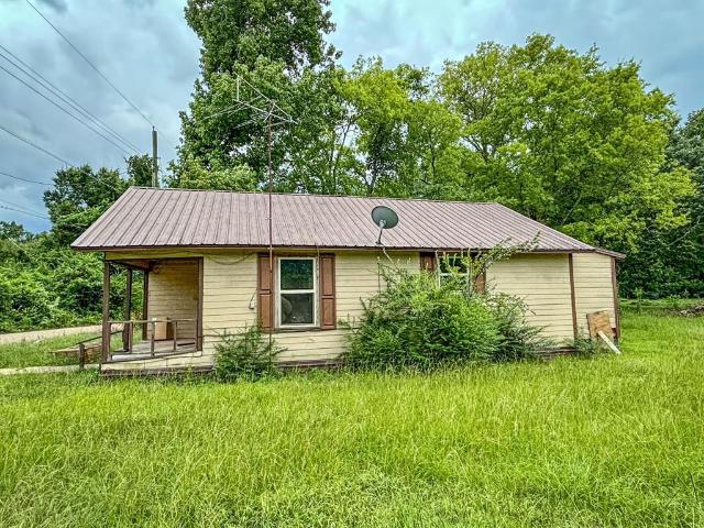 House for sale in Linden