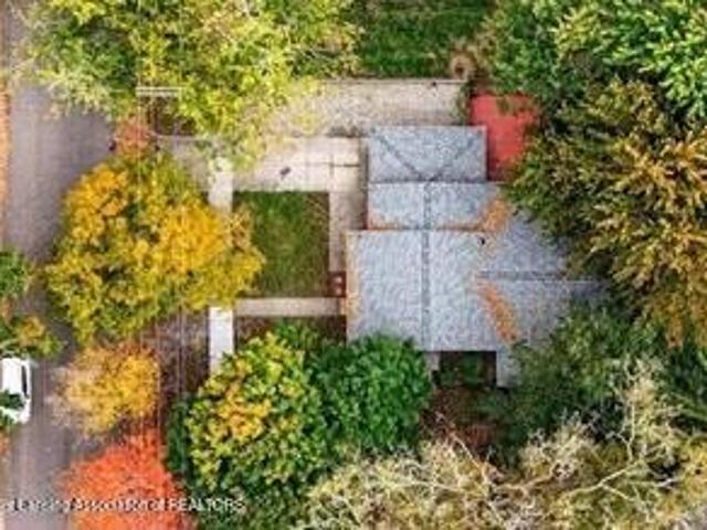 House for sale in St. Johns, Clinton County
