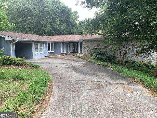 House for sale in Lilburn, Georgia