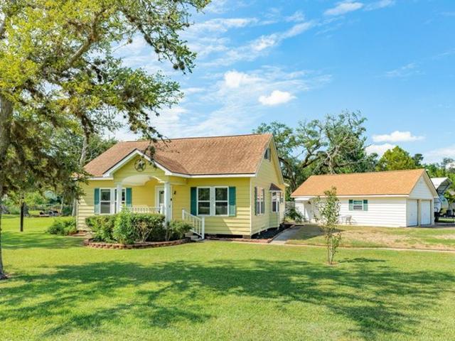 House for sale in Clute, Brazoria County