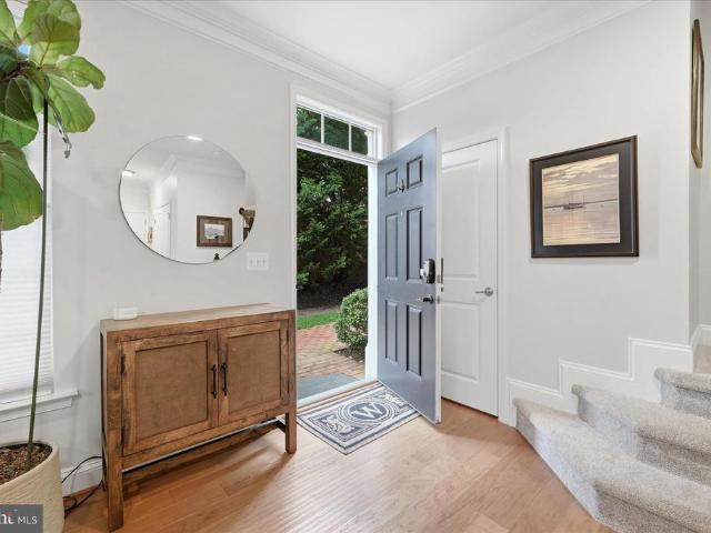 Townhouse for sale in Crescent Place, Leesburg