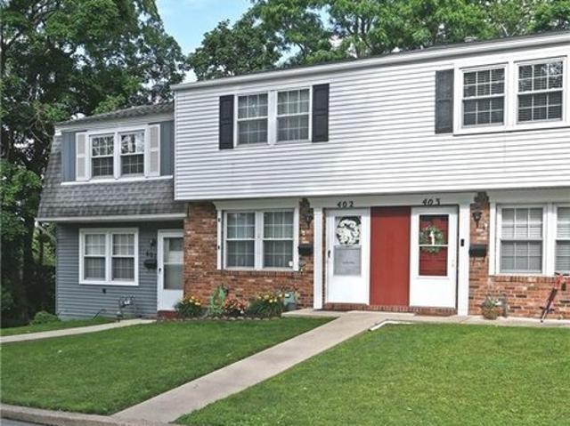 Townhouse for sale in Canonsburg, Pennsylvania