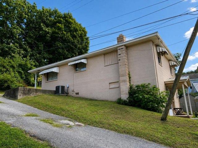 House for sale in Mingo, West Virginia