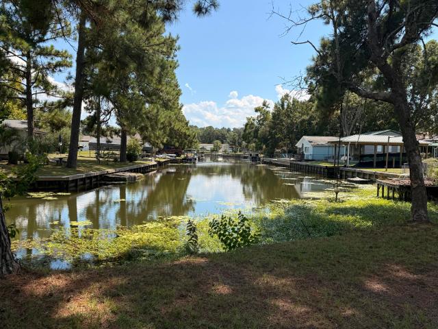 House for sale in Bonneau, South Carolina