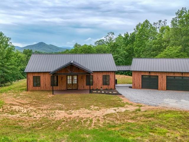 House for sale in Clarkesville, Georgia