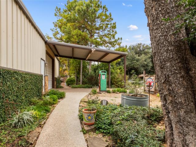 House for sale in Milam, Texas