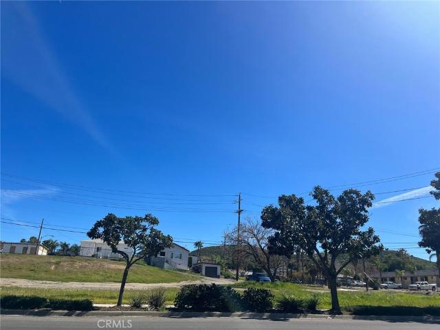 Land for sale in Lake Elsinore, California