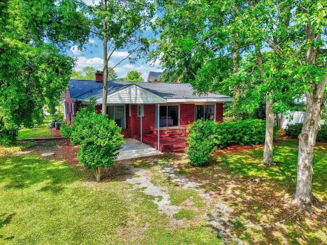 House for sale in Four Oaks, North Carolina