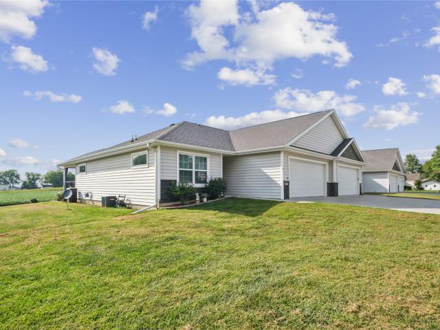Condo for sale in Prairie City, Jasper County