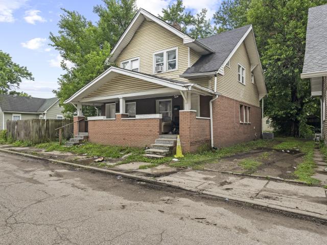 House for sale in Near Eastside, Camby