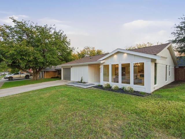 House for sale in Old Town Keller, Keller