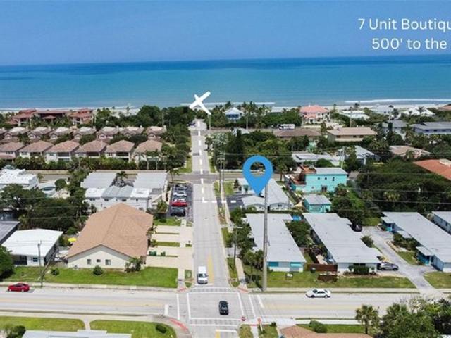 House for sale in Cocoa Beach, Brevard County