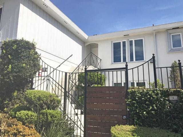 Apartment for rent in Canoga Park, California
