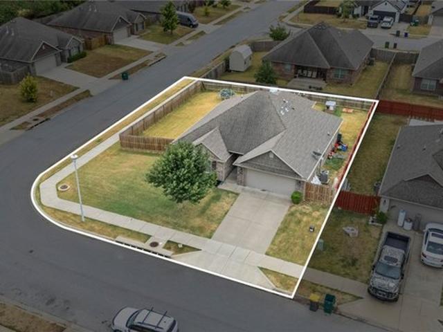 House for sale in Rogers, Benton County