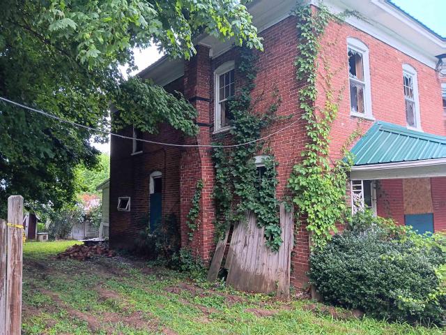 House for sale in Bruceville, Indiana