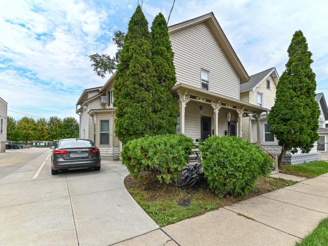 House for sale in Waukesha, Waukesha County