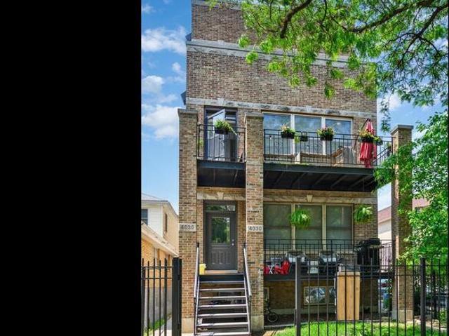 Duplex for sale in Chicago