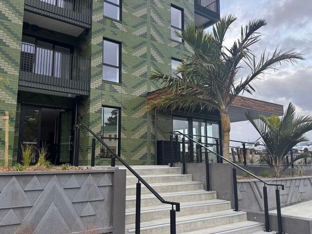 Apartment for rent in Point Chevalier, Albert-Eden
