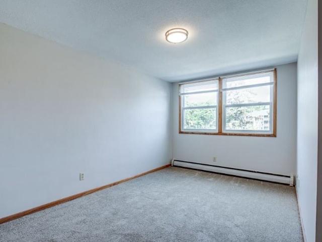 Apartment for rent in Hennepin, Minnesota