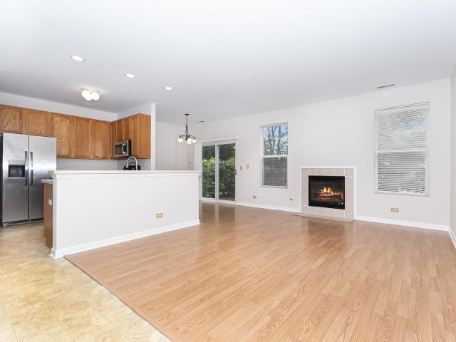 Townhouse for sale in Aurora, Illinois