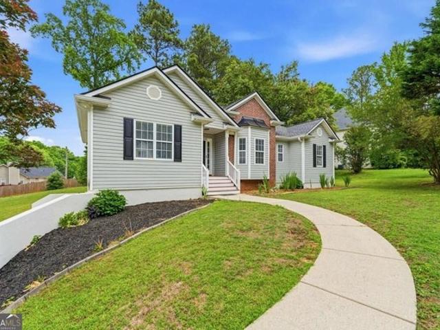 House for sale in Powder Springs, Cobb County