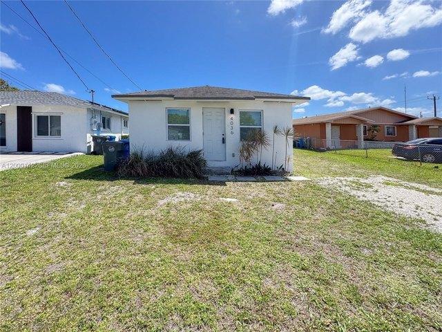 House for sale in West Park, Florida