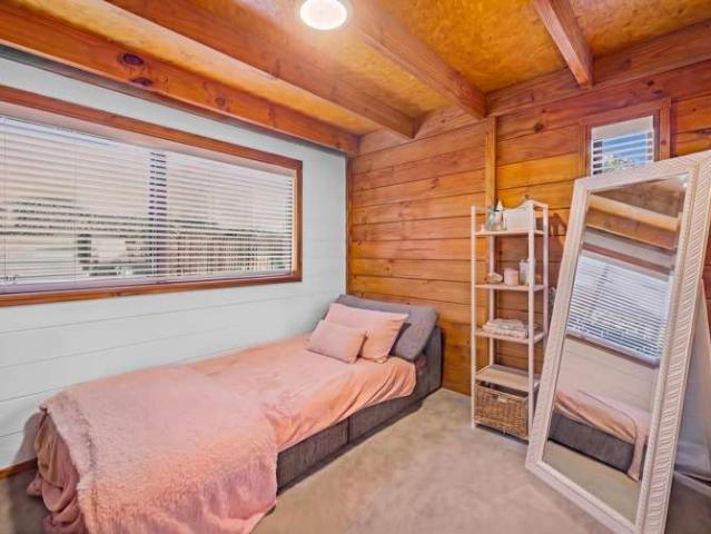 House for sale in Oratia