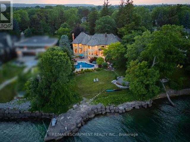 House for sale in Burlington, Ontario