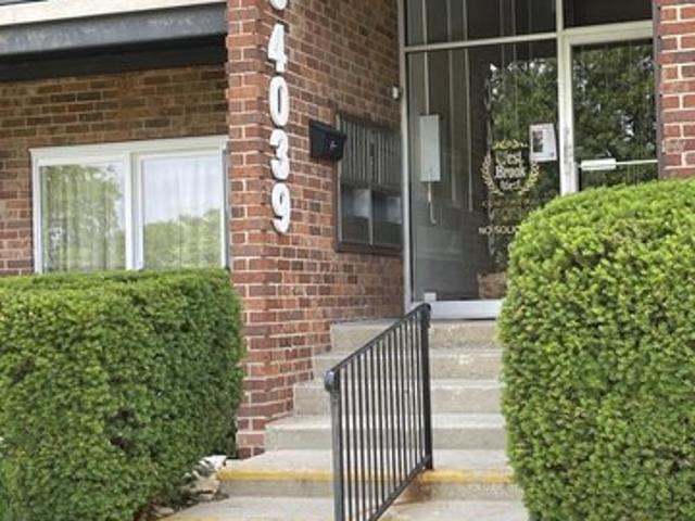 Condo for sale in Downers Grove, Illinois