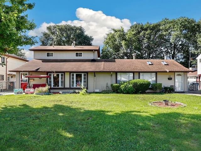 Townhouse for sale in Hometown, Illinois