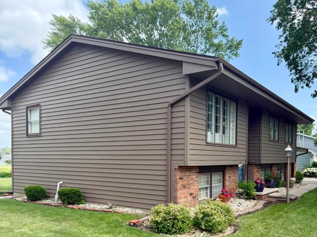 House for sale in Clarion, Iowa