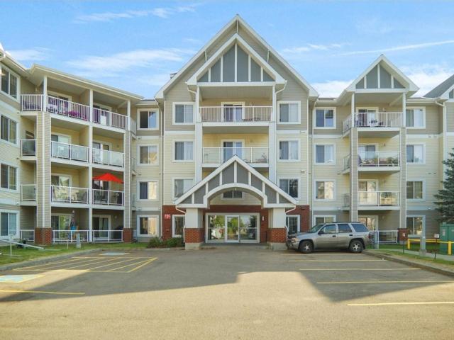 Apartment for sale in Wedgewood, Alberta
