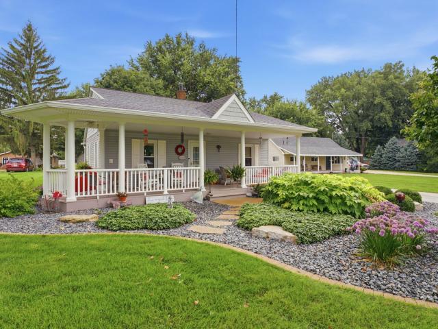 House for sale in Rapids City, Illinois