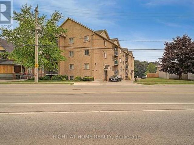Condo for sale in Kitchener, Ontario