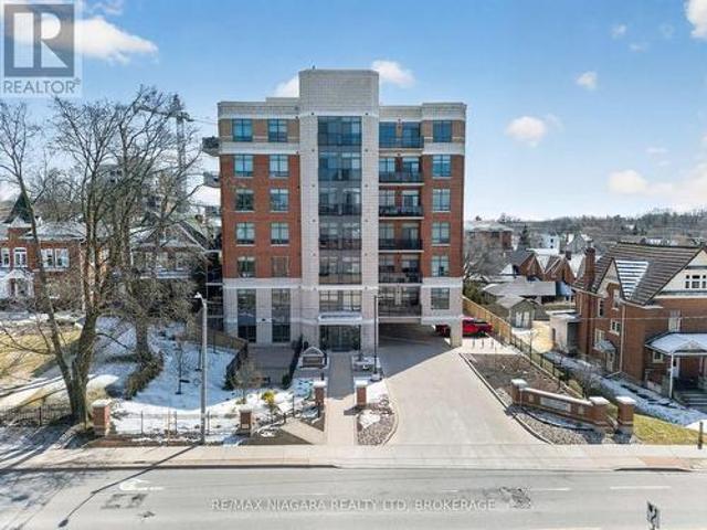 Condo for sale in Kitchener, Ontario
