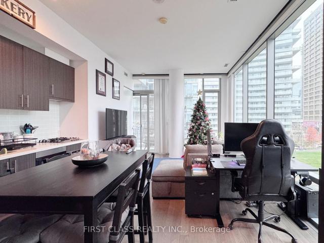 Condo for sale in Spadina—Fort York, Toronto