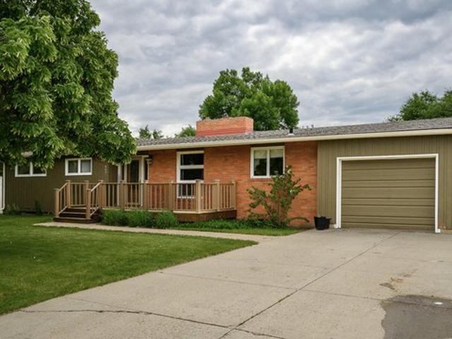 House for sale in Hazen, North Dakota