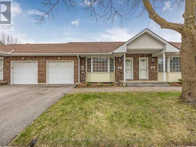 Townhouse for sale in Orillia, Ontario