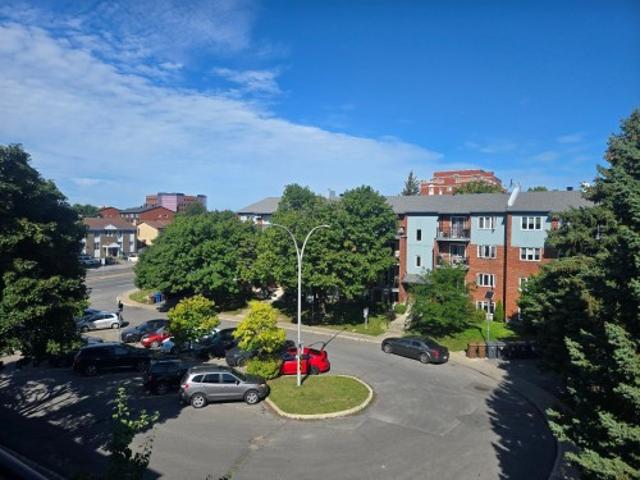 Condo for sale in Chomedey, Quebec