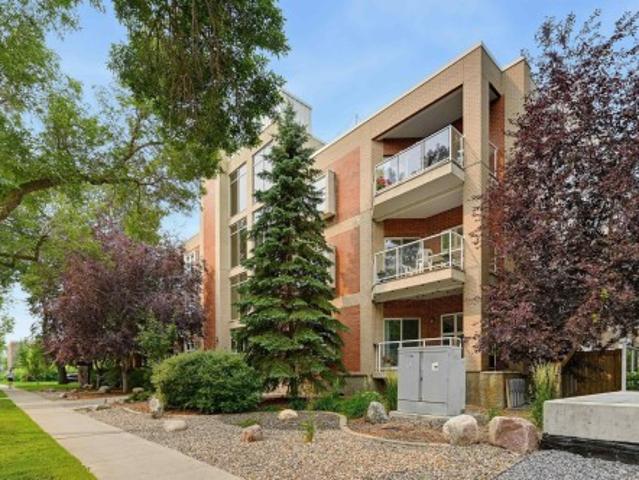 Condo for sale in Wedgewood, Alberta