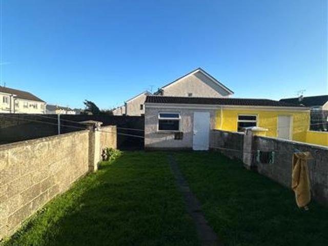 Terraced House for sale in Dundalk, North Tipperary