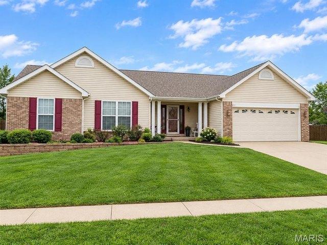 House for sale in Autumn Valley Lakes, Wentzville