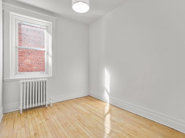 Apartment for rent in St. Leonard's, Quebec