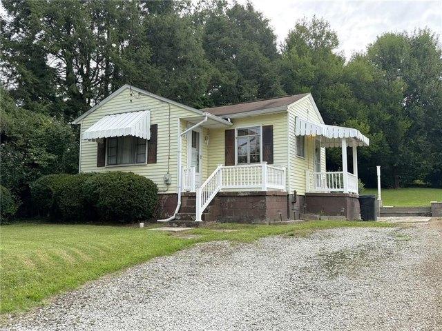 House for sale in Mount Pleasant, Pennsylvania