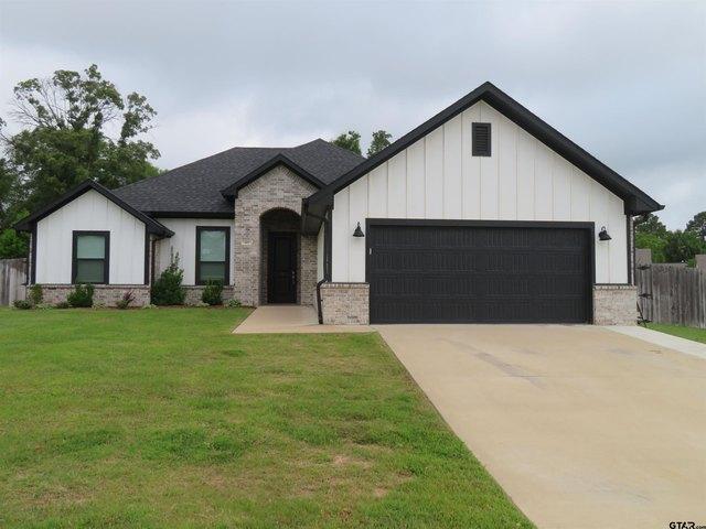 House for sale in Henderson, Texas