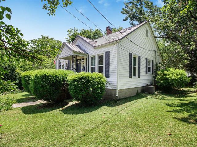House for sale in Horse Cave, Kentucky