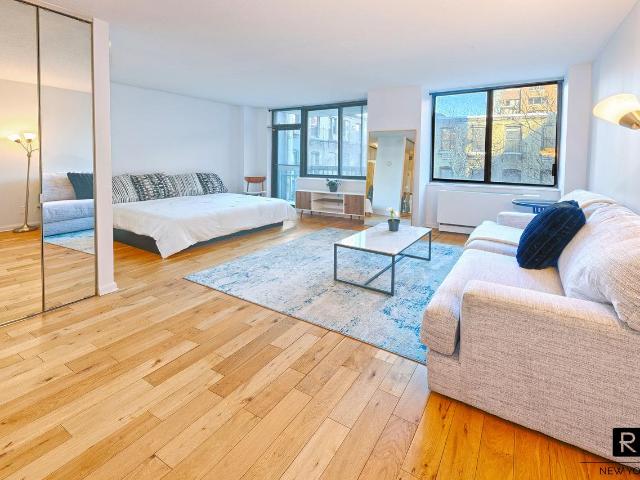 Condo for sale in Arverne, New York