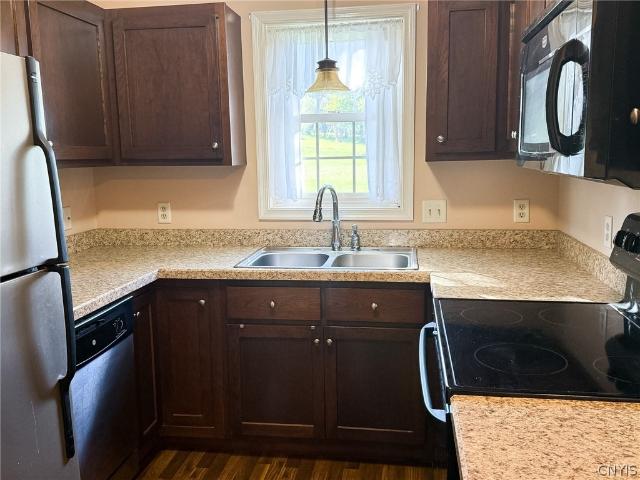Condo for sale in City of Oneida, Madison County