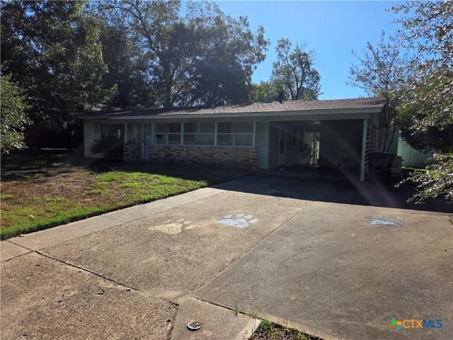 House for sale in Rockdale, Milam County
