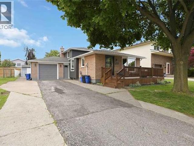 House for sale in Brights Grove, Ontario